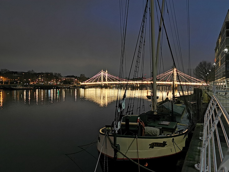 In photos: The beauty of the Albert Bridge at night, south west London