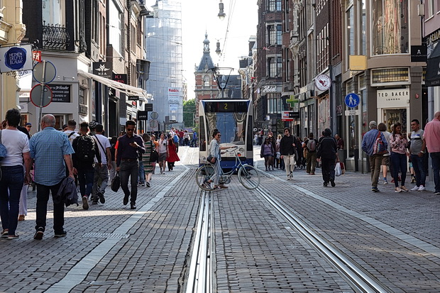 Amsterdam photos: canals, architecture, bars, bikes and an old submarine