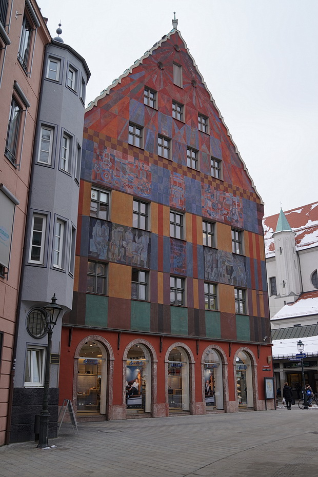 Augsburg photos: snowy scenes, architecture and the wonderful Grand Hotel Cosmpolis, Germany
