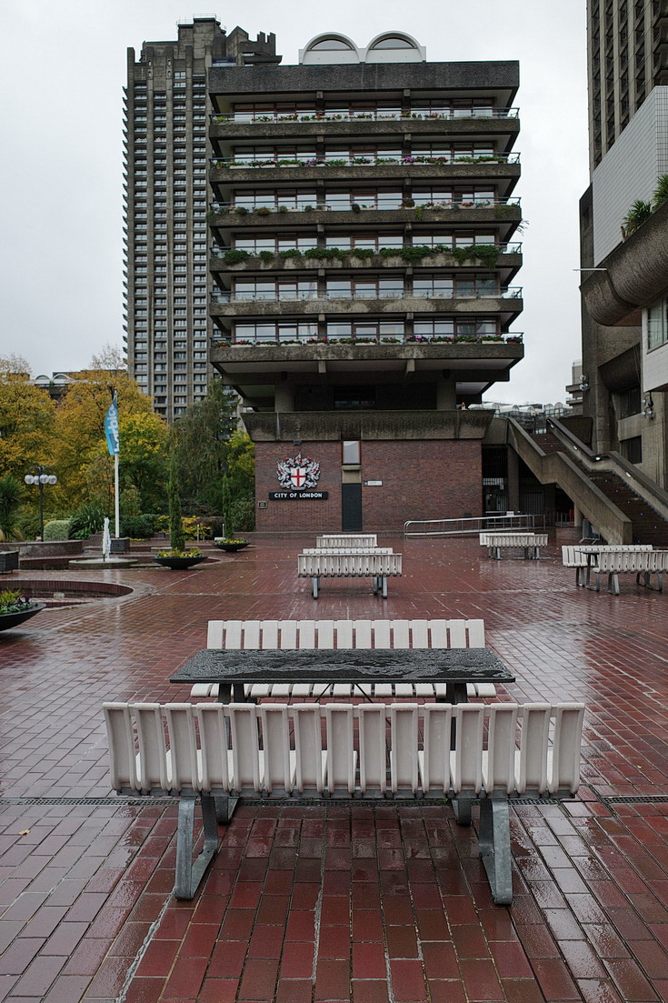 Empty floors, open spaces and unused stairs: a look around a deserted Barbican Centre - in photos 