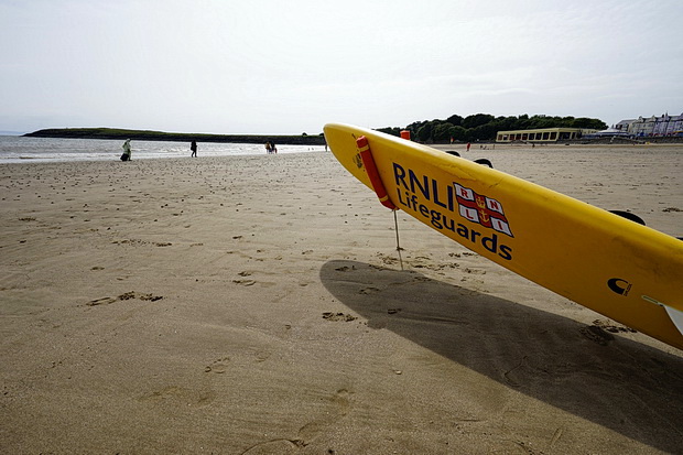 In photos: a trip to sunny Barry Island, south Wales