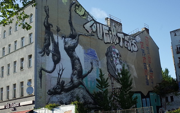 Berlin photos: graffiti, street art and posters, May 2018