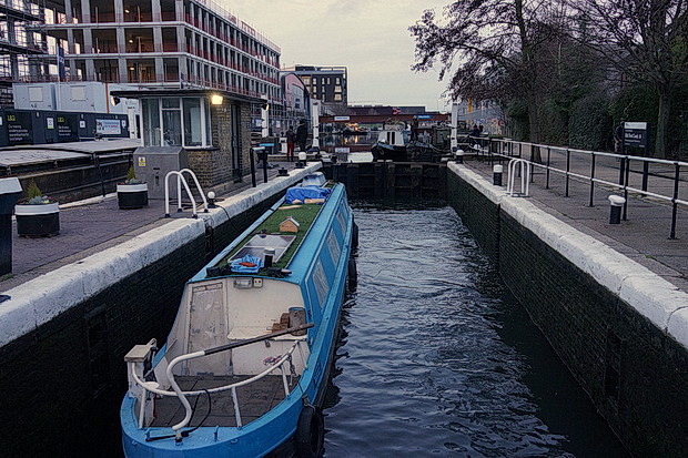 Bow to Hackney Wick canalside walk: barges, street art, buildings and twilight, Feb 2019
