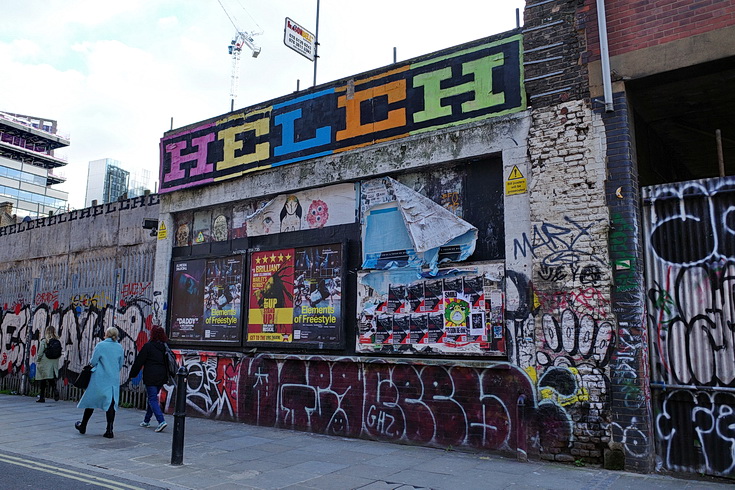 Graffiti, bagels, shadows & art: a walk from Brick Lane to Blackfriars in 30 photos