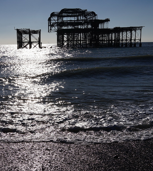 The last remains of Brighton's West Pier and the British Airways i360 tower, November 2018