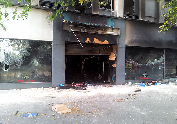 Brixton riots aftermath - photos 