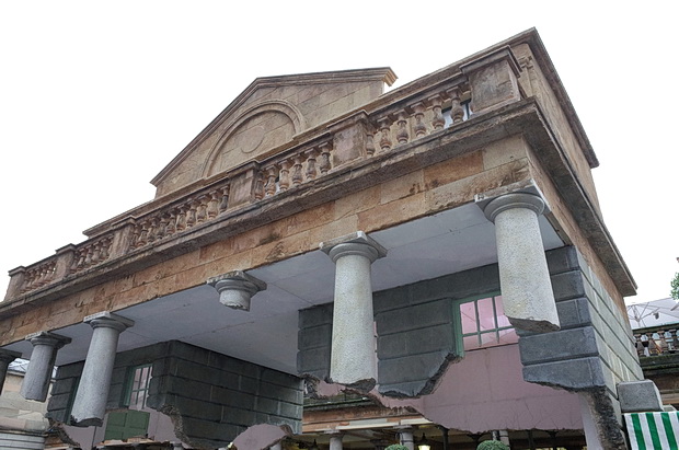 Covent Garden floating building illusion created by Alex Chinneck, London, October 2014