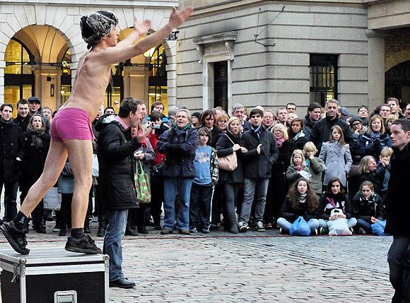 Street performer, Covent Garden Piazza