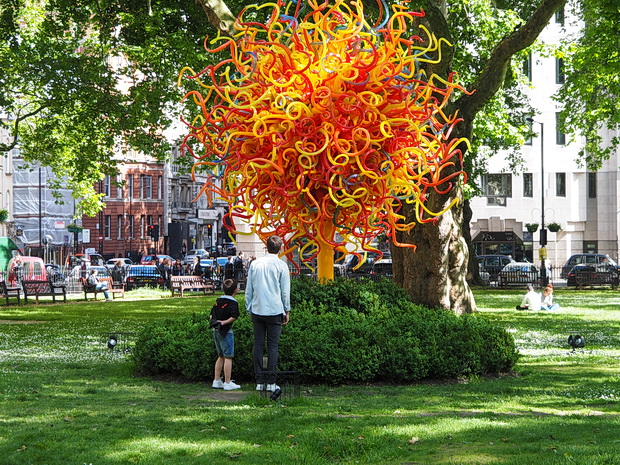 A symphony in glass: The Sun by Dale Chihuly in Mayfair’s Berkeley Square, May 2014