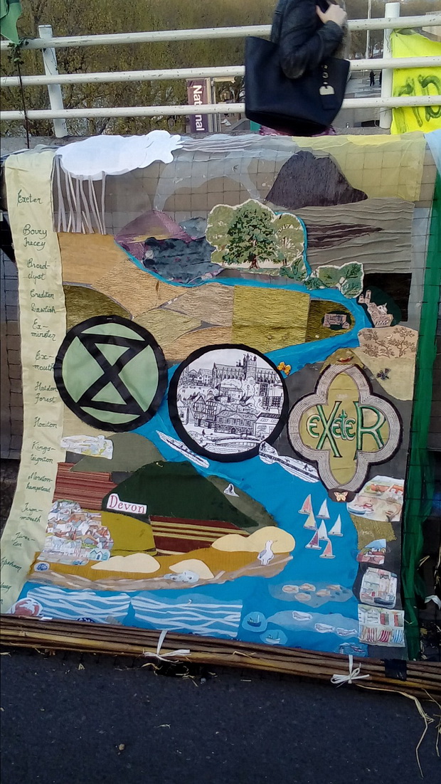 Extinction Rebellion protests: the Garden Bridge, overnight occupation and today's updates - Tues 16th Apr 2019 
