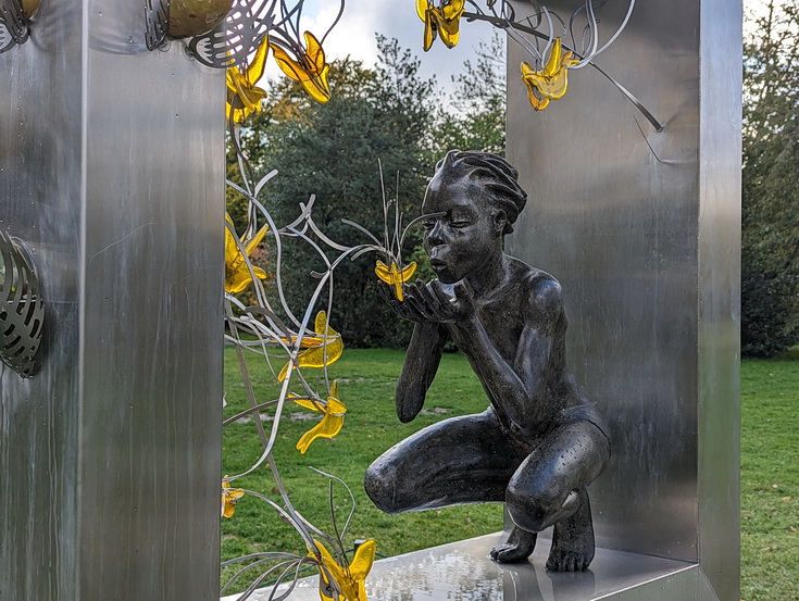 In photos: Frieze 2022 outdoor sculpture exhibition in Regent's Park, London