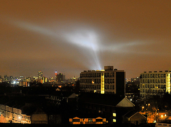 Strange lights over London, 2.30am