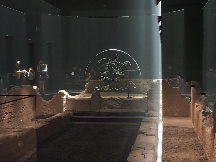 The London Mithraeum -an underground Roman temple in the City of London
