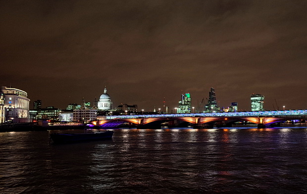 London photos - River Thames, Christmas lights, parks and Old Bond Street, December 2014