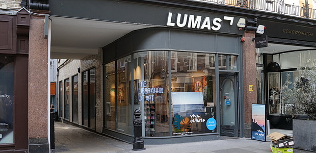 Lumas of Mayfair: the poshest photo gallery I've ever been in, London, England