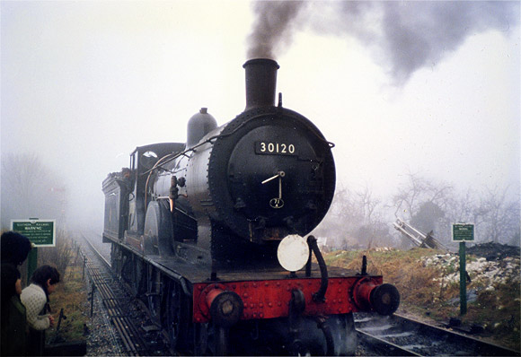 Mist and smoke - the Mid Hants railway, winter 1987