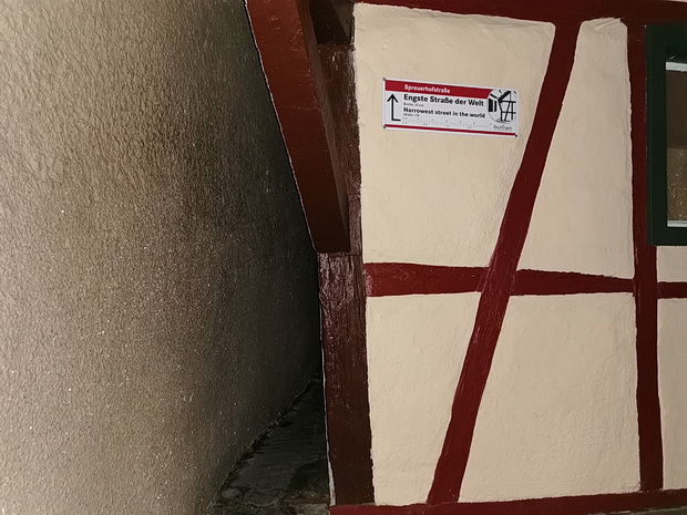 A disappointing trip to the 'Narrowest Street In The World' in Reutlingen, Bavaria, Germany, autumn 2019