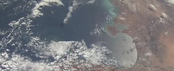 Stunning NASA video of an astronaut's view of Earth