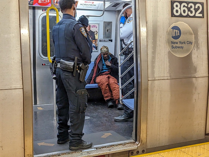 In photos: New York subway scenes - people, trains and night views