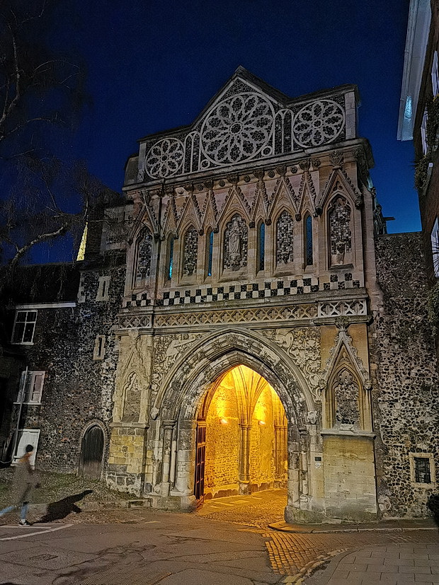 Norwich at night: street photos, bars, chip shops and architecture