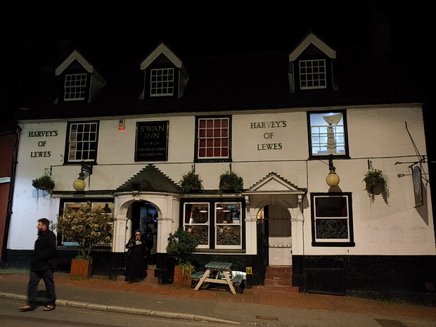 Lewes in photos: architecture, street scenes and signs and closed pubs, May 2018