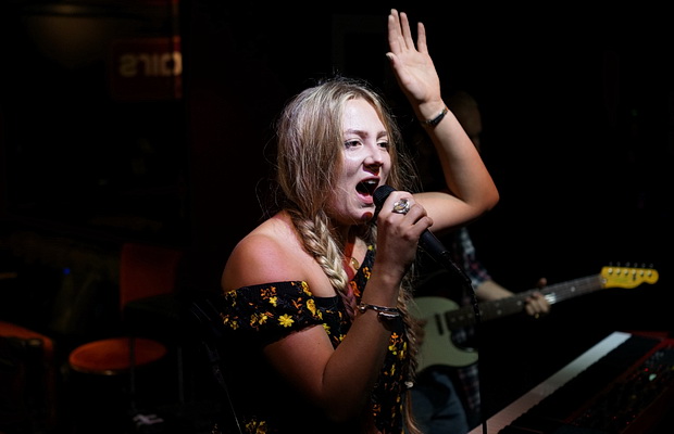 In photos: Jazz, jamming, and pricey drinks at Ronnie Scott's, London