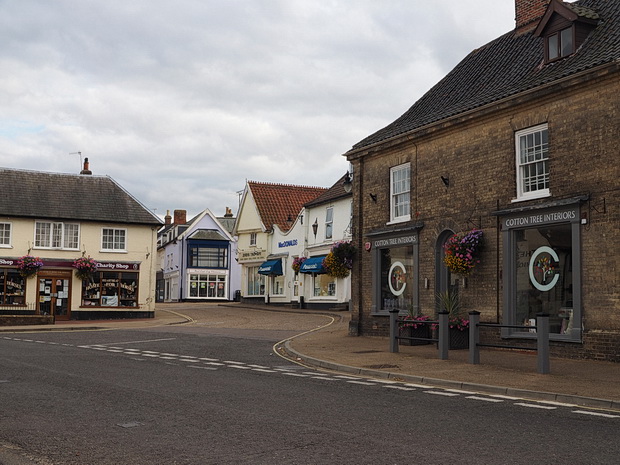 Photos of Saxmundham town centre, buildings and architecture, East Suffolk, England, August 2014