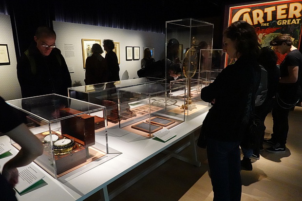 Smoke and Mirrors: The Psychology of Magic at the Wellcome Collection, London