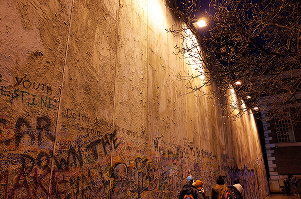 Bethlehem Unwrapped sees 8 metre concrete wall built in front of St James’s Church, Piccadilly, Dec 2013- Jan 2014