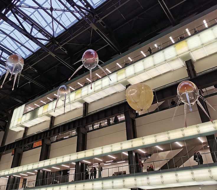 Floating machines soar above the Tate Modern - In Love With The World by Anicka Yi 