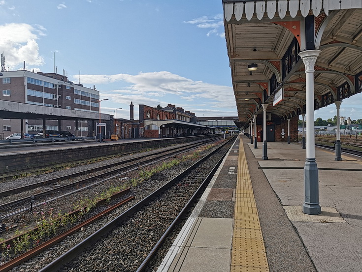 In photos: Victorian semaphore signals still in use at Worcester Shrub Hill station