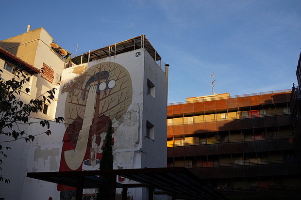 Zaragoza photos: Colours, life, street art, architecture and The Monochrome Set