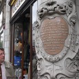 Along the Strand over Waterloo Bridge to the Southbank Some more photos from my Saturday stroll: This elaborate piece of punctuation-untroubled stone lettering informs passers by that: “In this court in the 18th century stood the Fountain Tavern where...
