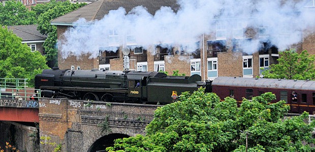 Arriving a little earlier in Brixton than expected (so I missed its approach) was this chartered steam-hauled train, hauled by BR standard class 7 70000 Britannia.