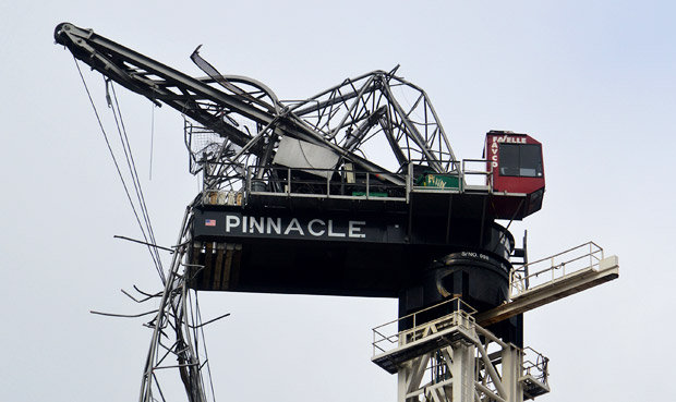 New York construction crane dangles perilously over Manhattan after Storm Sandy
