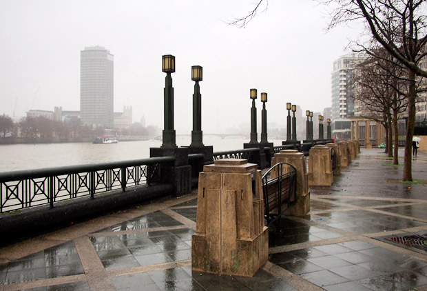 A damp and grey London walk along the Albert and Victoria Embankments