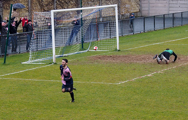 Dulwich Hamlet thump Walton Casuals 5-0 and go top of the league