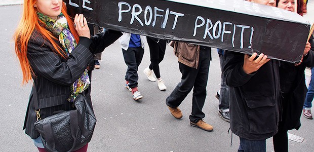 Thousands of protesters took to the streets of central London on Saturday to protest about the the closure and downgrading of A&E departments in hospitals across the capital, as well as...
