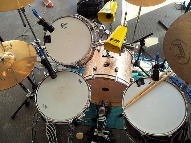 Using a Gretsch Catalina Drum Kit with small 18" bass drum