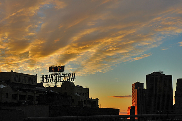 A New York sunset: a beautiful sky from Brooklyn Bridge