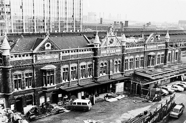 Cardiff Queen Street station gets its platforms back