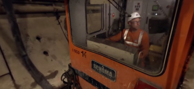 Explore the tunnels of London's Crossrail with this fantastic interactive video