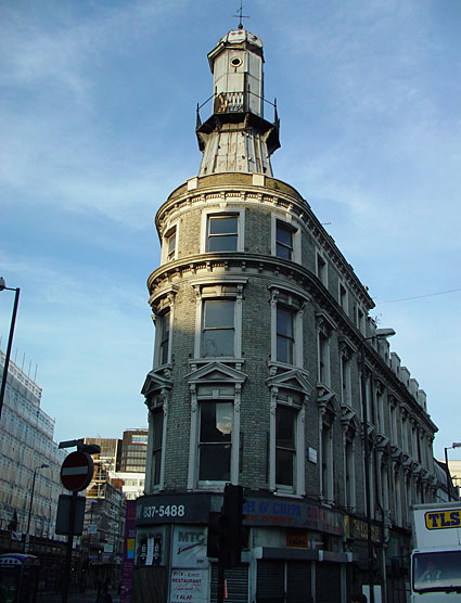 The Oysterhouse Lighthouse, Gray's Inn Road, Kings Cross, London, October 2007