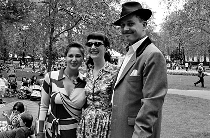 Photos of The Wodehouse Picnic in Russell Square, central London, May 2008