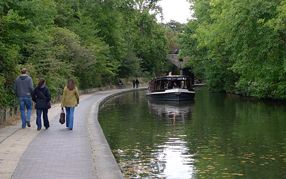 A walk through Regent's Park, along the Regent's Canal to Paddington basin, London, England, October 2009