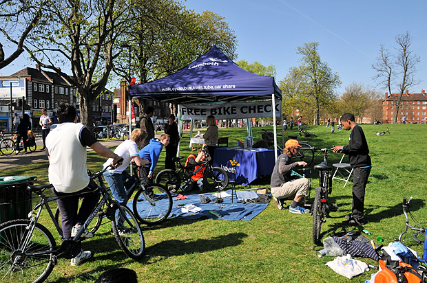 Streatham Kite Day, Streatham Common, south London, 1st April 2012