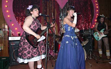 The Actionettes at Viva Cake, Bethnal Green Working Men's Club, 42 Pollards Row, London E2 6NB, 15th April 2006