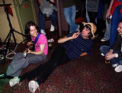 Offline at the Prince Albert with Celebrity Chimp, Beans on Toast and Evil Genius - Coldharbour Lane, Brixton, London Saturday 2nd August 2008