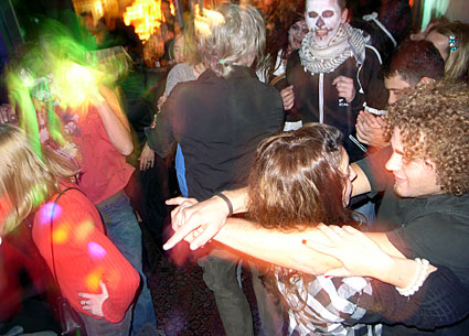 Offline Halloween Party at the Prince Albert with Drunken Balordi, Captain Hotknives and Ukulele Gangstas - Coldharbour Lane, Brixton, London Friday 31st October 2008