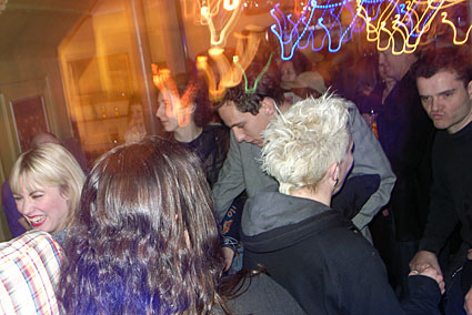 Offline at the Prince Albert, Coldharbour Lane, Brixton, London 21st December 2007